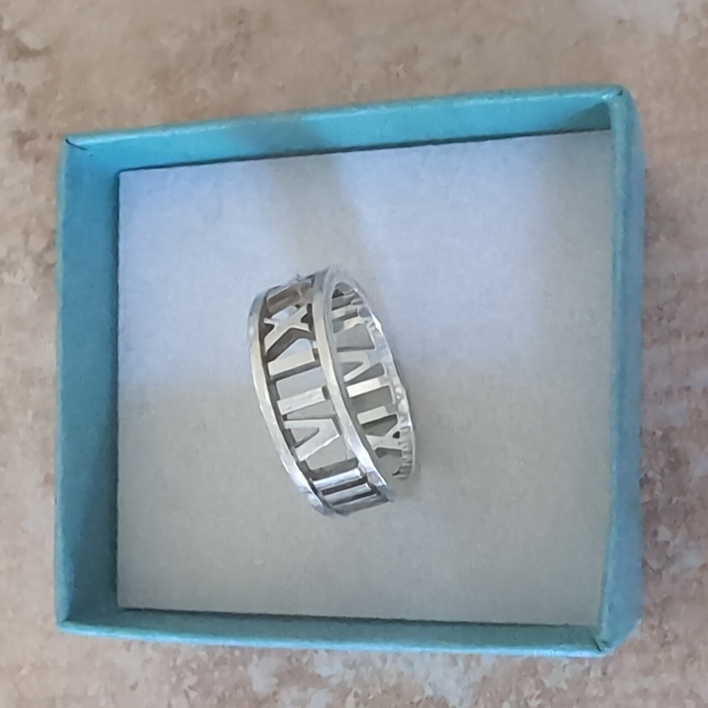 TIFFANY & CO. ATLAS RING - Picture 2 of 2